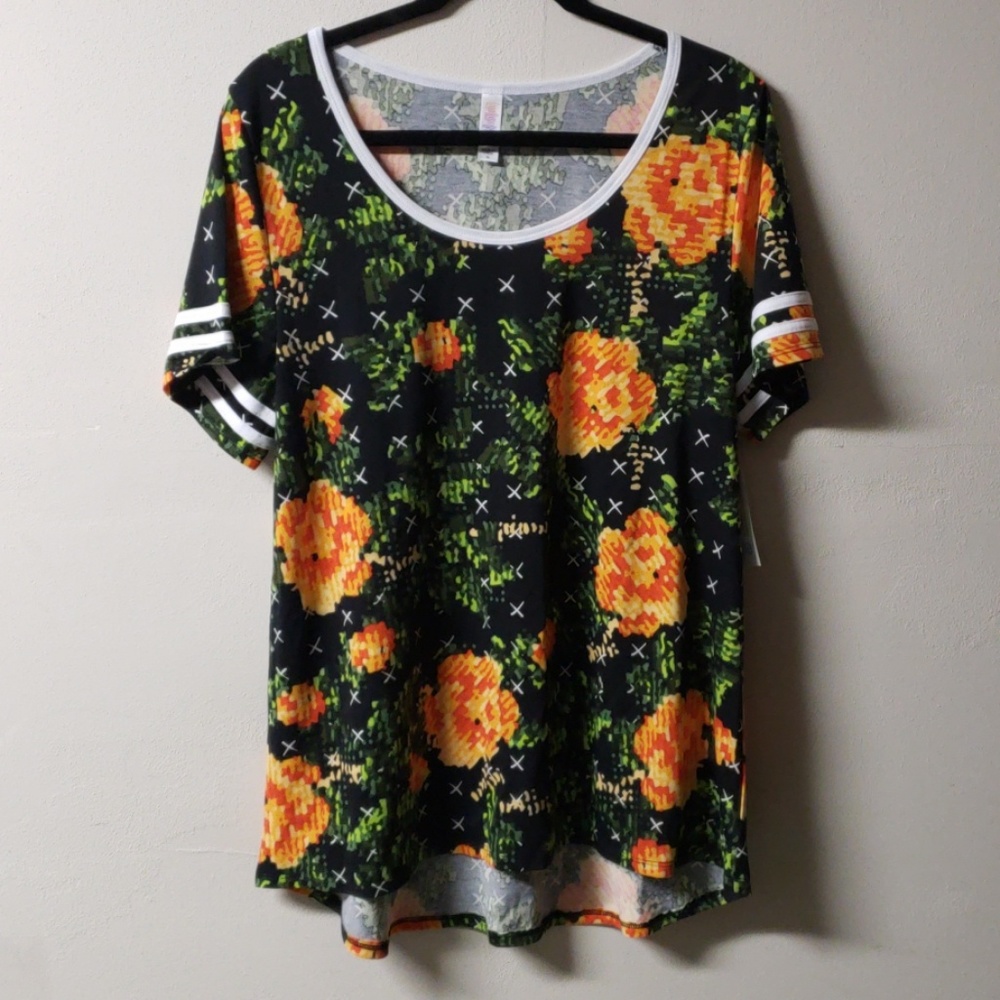 Lularoe Floral XL Classic Tee